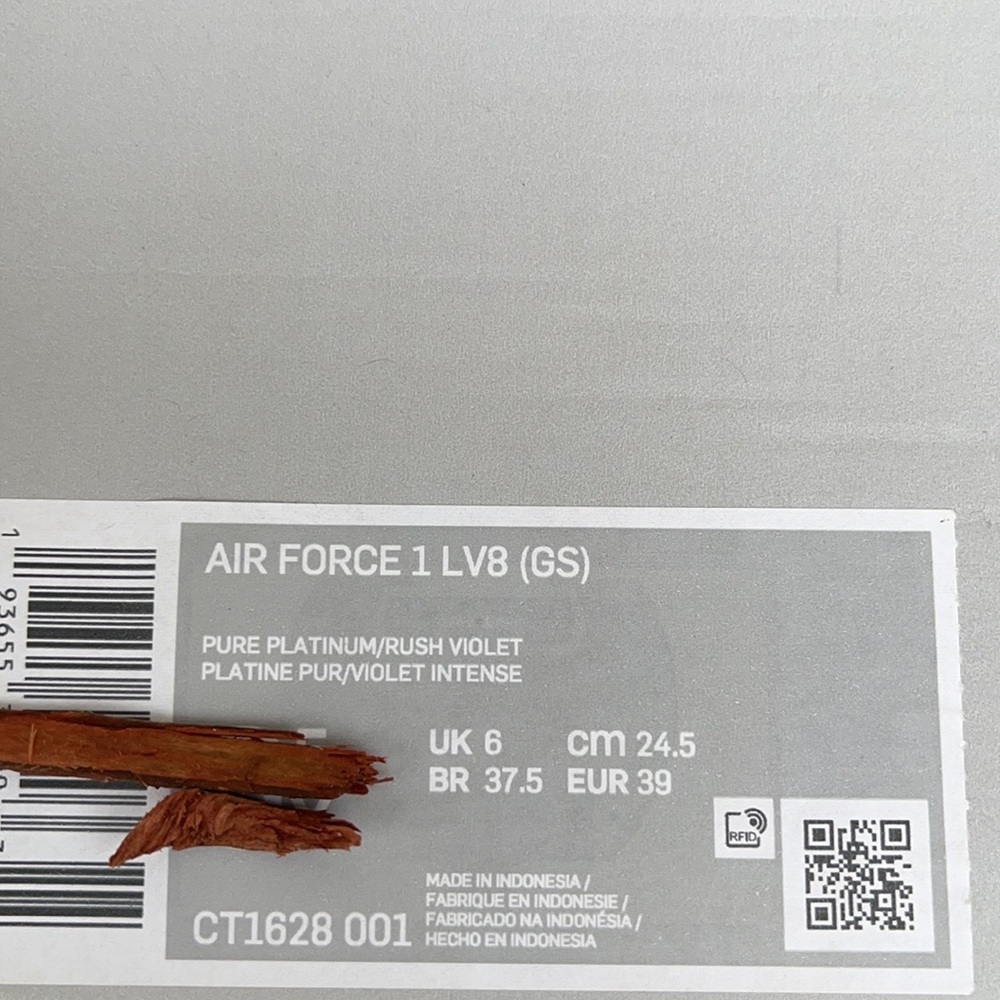 NIKE AIR FORCE 1 LV8 WMNS - Picture 15 of 16